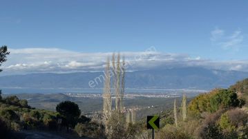 Burhaniye Yayalacık Mh. Satılık Köy Evi -deniz Manzaralı