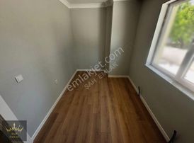 Şah'tan Menderes'de Cadde Üzeri 3+1 Full+ Sıfır Daire