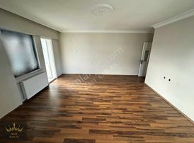 Şah'tan Menderes Mah Site İçerisinde 3+1 Satılık Daire