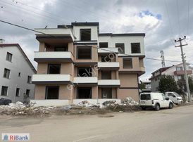 Ribanktan Merkezi Konumda Satılık 2+1 102 M2 Arakat Köşe Daire