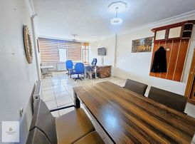 Turkuazdan Kent Meydanı Karşısı Arısitesinde Eşyalı Satılık Ofis