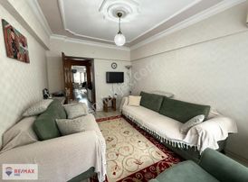Remax Mıd - 5+1 Dubleks 210m² Çarşı Merkezde Satılık Daıre