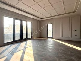 Truva//selim Dağhan’dan Site İçi Giyinme Odalı Lüks 3+1