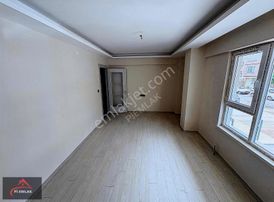 Altındağ Karapürçek Cadde Üstü Teras Balkonlu 1+1