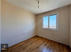 Bölge'den Kız Bakkal Civarı Site İçerisinde Kapalı Mutfak 3+1