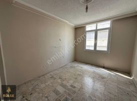 Bölge'den Turgut Özal Aksa Gaz Bulvar Üzeri Köşe Başı 3+1