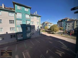 İstiklal Mahallesi Aktömek Sitesi 1. Etap Ara Kat 2+1 Kiralık