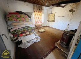 Arslanbey Emlaktan Satılık Ev Ve Bahçesi Yeşilova Dereköy