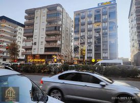 Mesak Gayrimenkulden Dünya Hastanesi Karşısı Satılık 5.5+1 Teras