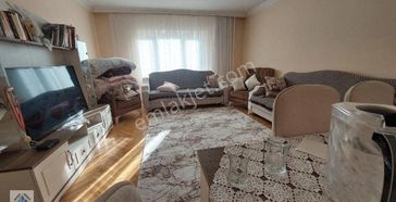 Atakent De Tren İstasyon Dibi Katta Yol Güney Cephe 3+1 Acil Satılık Daire