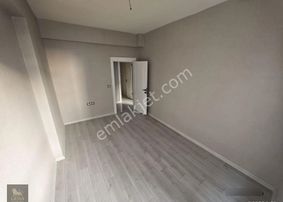 Sancaktepe'de 3+1 - Sıfır Bina - Ful Yapılı - Asansör - Ön Cephe