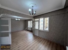 Çocuk Hastanesi Civarında Kiralık 4+1 Daire