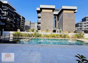 Prestijli Havuzlu Sitede Satılık 2+1 Daire
