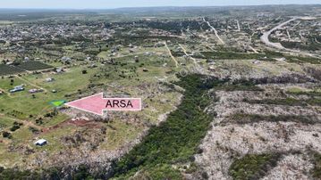 Balova 1'de Cadde Cepheli Köşe Arsa Müstakil Parsel