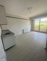 Site İçinde Satılık Asansörlü Ara Kat Daire