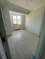 Site İçinde Satılık Asansörlü Ara Kat Daire