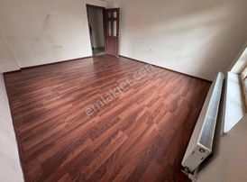 Derman'dan*cadde Üstü*altı Daire*ön Cephe*iskanlı