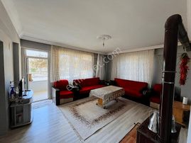 Görgülü Emlaktan Acil Satılık Kaçırılmaz Fırsat 4+1 Daire