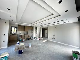 Kuşadası Karaovada Özel Havuzlu Tek Müstakil 350 M2 Arsa İçerisinde