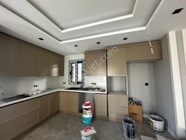 Kuşadası Karaovada Özel Havuzlu Tek Müstakil 350 M2 Arsa İçerisinde