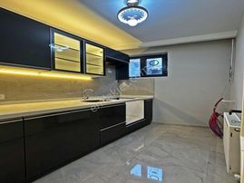 Özgür Yapı'dan Metrobüse Yakın İçi Ful Dekorlu Satılık Daire