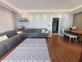 Mertcan Dan Yakacık Meydana Yürüme Arakat 3+1 İskanlı Lüks Daire