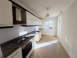 Kızılarık'da 3+1 135 M2 Site İçi Kiralık Daire