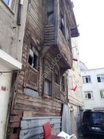 Sahibinden Tarihi Yarımada'da Terkedilmiş Ahşap Bina