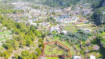 Ertuğrul'dan 1345 M2 Tek Tapu Müstakil Arazi