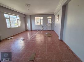 Sur Amed Emlaktan Gaziler Ceylan Avm Arkası 3+1 Satılık Daire