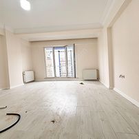 Esenyurt Bağlarçeşme Mah Tek Daire Üzeri 3+1 Balkonlu Arakat