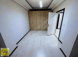 Vip Line Gayrimenkulden Gazi Lisesi Karşisi 2+1 3 Katlı