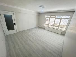 Taner'den Sokullu'da 2+1 Salon Bağımsız Kombili İskanlı Kot 1'de