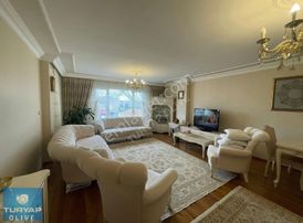 Zeytiburnu Ak Evler Residencede Havuzlu Sitede Satılık 3+1 Daire
