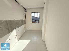 Zeytinburnu Yeşiltepe Mahallesi Köşe Başı Satılık 2+1 Daire