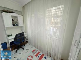 Zeytinburnu Beştelsiz'de Satılık Yüksek Giriş Balkonlu