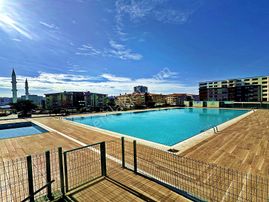 Cadde34 Yapı'dan Havuzlu, Kapalı Otoparklı Site İçerisinde Geniş Metrekarede Satılık Daire!!!