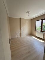 Bulvar Emlak'tan Aileye Uygun Geniş Kiralık Balkonlu 1+1 Daire