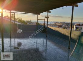 3 Katlı Teraslı Caddeye Yakın Satılık Müstakil Köşe Bina