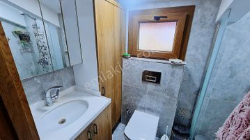 Mudanya Kumyaka'da Deniz Manzaralı Havuzlu Satılık Villa