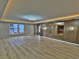 Nes Yapı'dan Metrobüse Yürüme Mesafesinde Dekorlu Arakat Daire!!