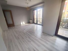 Adnan Kahveci Metro Yürüme 2+1 Arakat - Balkonlu Lüks Daire