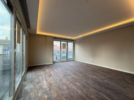 Bostancıda Minibüs Cad. Sahil Marmaraya Yakın 2+1 78 M² Net