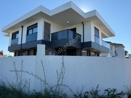 Stop’tan Karaçalı’da *sıfır Dubleks* 4+1 Villa