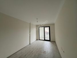 Emlakevim - Hendek Çarşı Merkezinde Satılık 3+1 Daire !