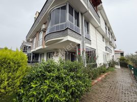 Mahmut İşler'den Küçükkuyu'da Geniş Balkonlu Satılık 2+1 Daire