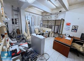 Bayrampaşa Alba Sanayi Sitesinde Satılık Dükkan