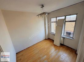 Cerrahpaşa'da Deniz Manzaralı 2+1 Kiralık Daire