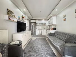 Zeki Emlak'tan Muradiye'de Satılık 2+1 Ara Kat Daire