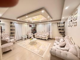 Mülk Emlak Ofisinden Orhan Kemal Caddesi Mevkiinde 3+1 1.kat Önü Açık Ön Cephe Fırsat Daire